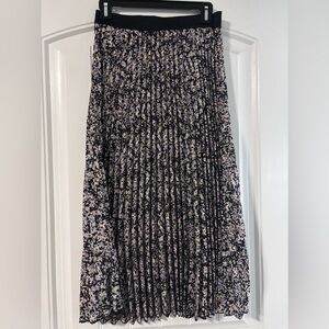 Vince Camuto Pleated Floral Midi Skirt - Black & Light Pink